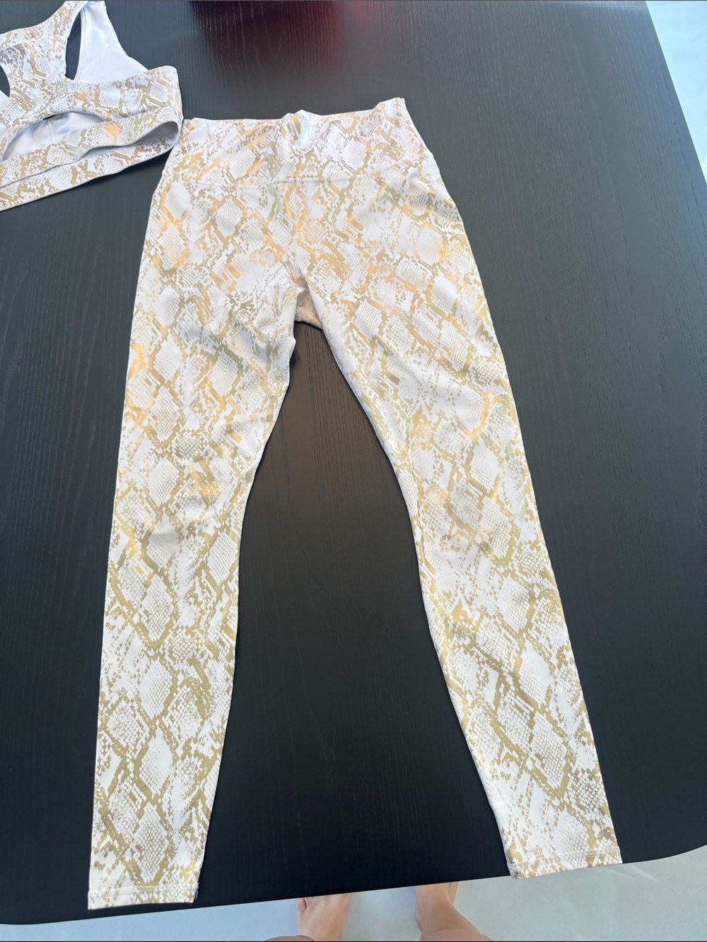 Fabletics Set - Medium - Picture 3 of 3